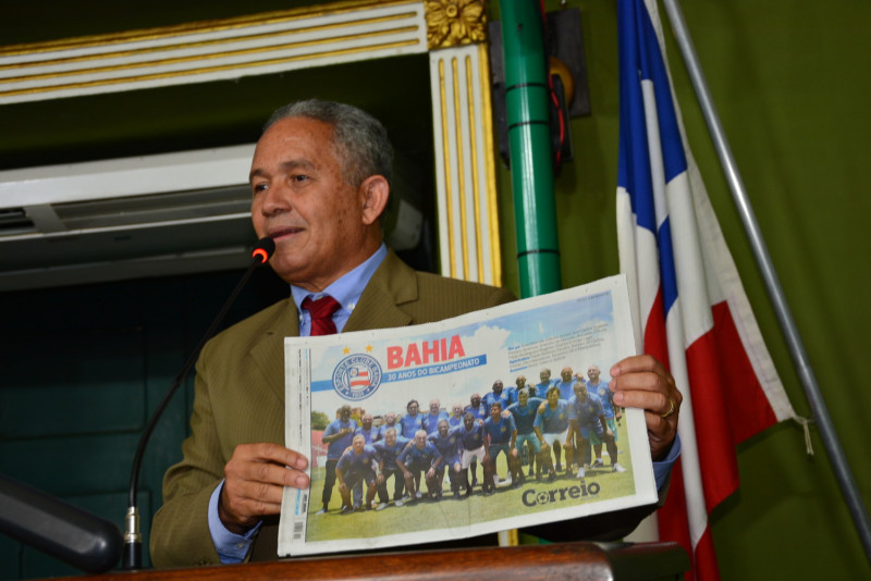 Téo Senna celebra dia histórico  para o Esporte Clube Bahia