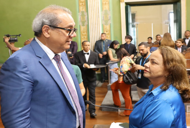 Muniz prevê votação de projeto contra cobrança no aeroporto