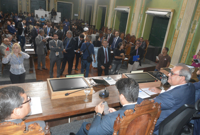 Plenário rejeita todos recursos da Ordem do Dia