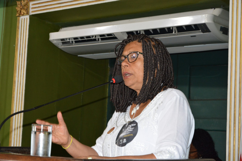 Marta repudia ação violenta de PM contra jovem de Fazenda Coutos