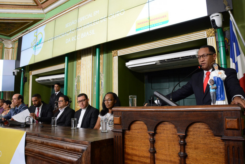 Câmara comemora jubileu de ouro da Renovação Carismática Católica
