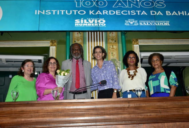 Silvio Humberto comemora um século do Instituto Kardecista da Bahia