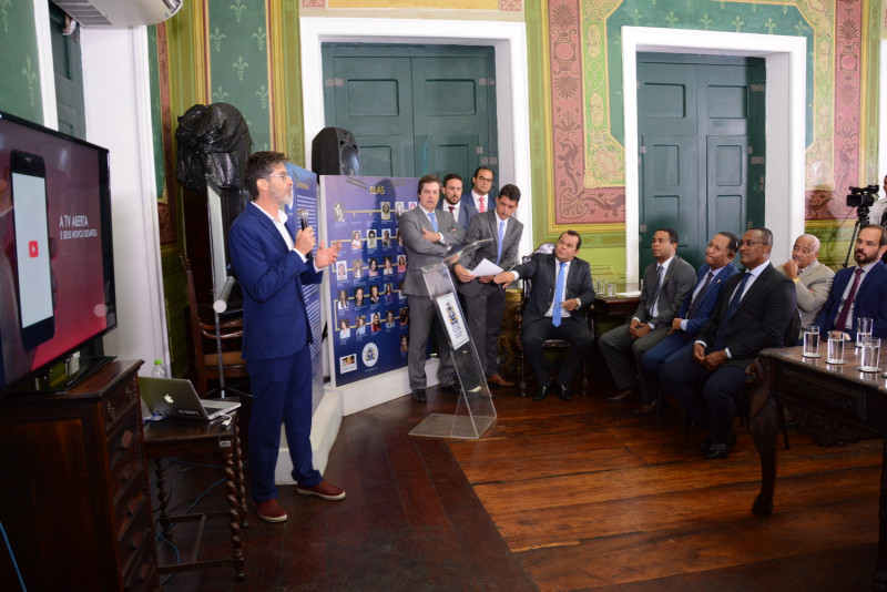 Com nova marca, TV e Rádio Câmara buscam ampliar conexão com público