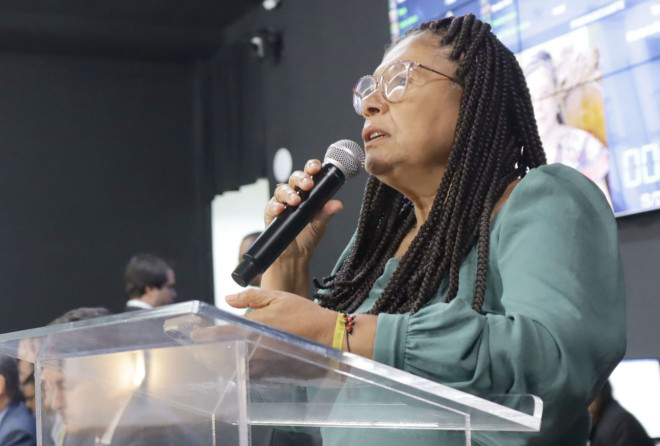 Marta critica postura da prefeitura diante da greve dos professores