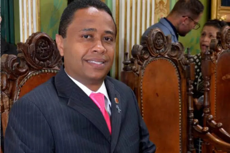 Demetrio propõe que Elsimar Coutinho seja nome de uma rua