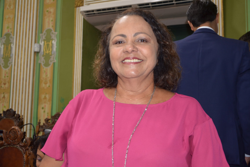 Aladilce Souza critica aumento da tarifa de ônibus em Salvador