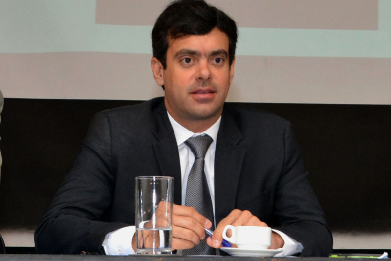 Tiago Correia sugere instalação de câmeras na Avenida Magalhães Neto
