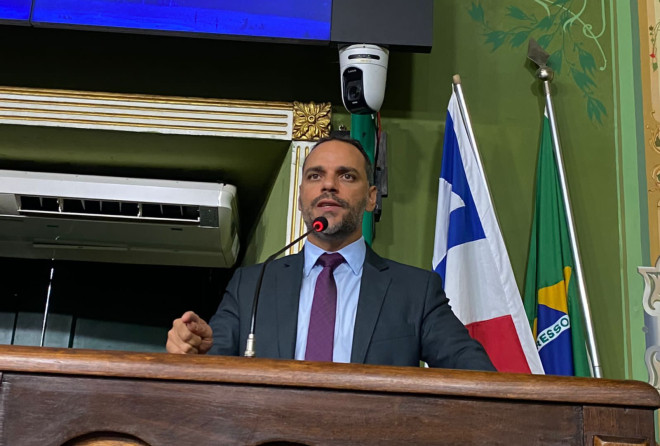 Augusto Vasconcelos critica veto ao projeto da capoeira nas escolas