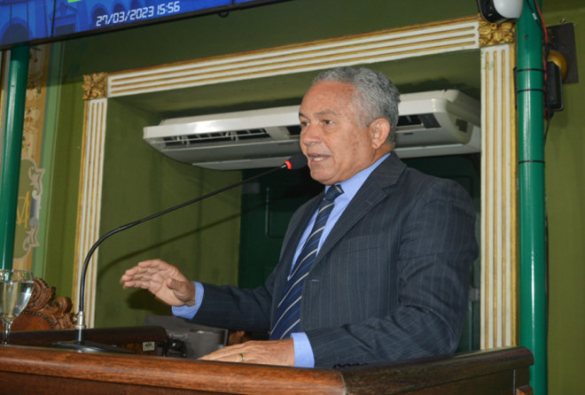 Téo Senna critica segurança pública da Bahia