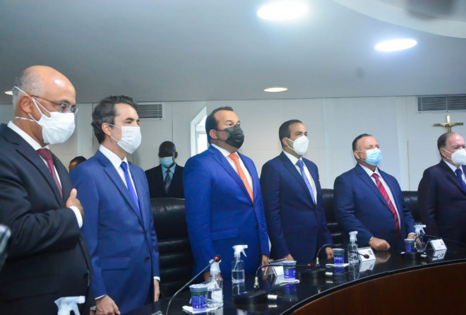 Geraldo Júnior participa da sessão de posse do presidente do TCE/BA