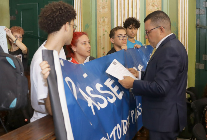 Estudantes pedem tarifa zero no transporte público