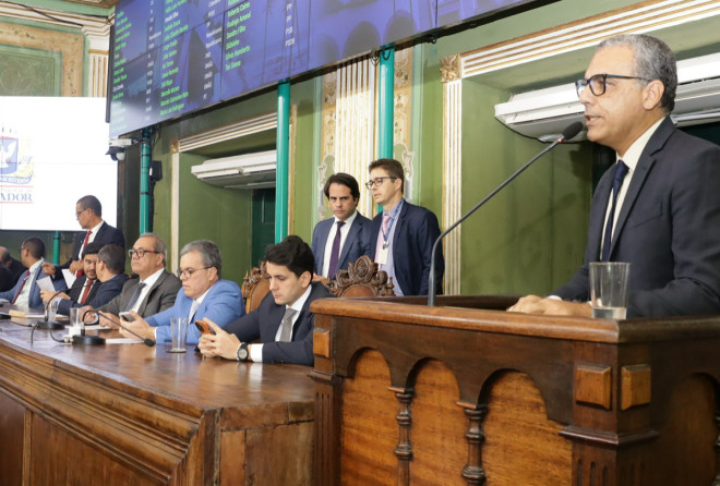 Fim da greve dos professores e meio ambiente em debate na Câmara