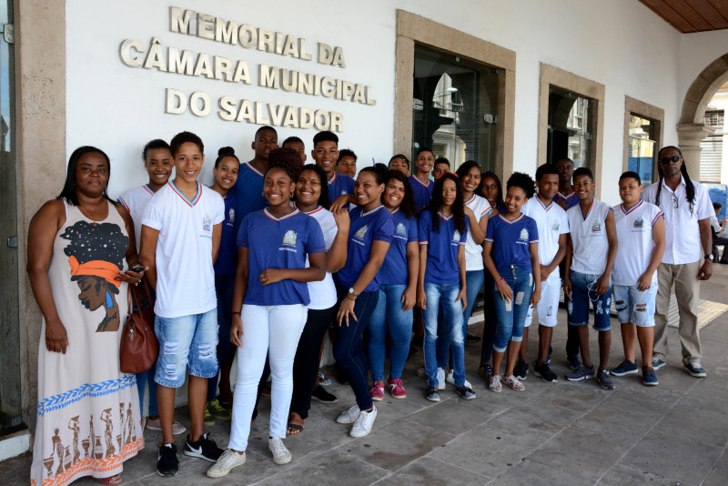 Visita do Colégio Estadual Mestre Moa do Katendê