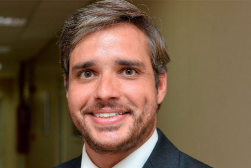Alberto Braga homenageia Kleber Barbosa