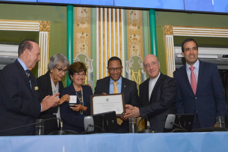Maria Rita Lopes Pontes estreia a Medalha Irmã Dulce