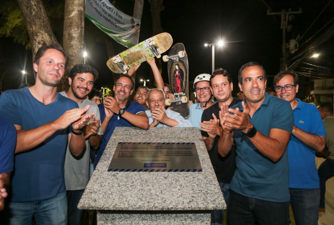 André Fraga comemora entrega de praça e pista de skate em Stella Maris