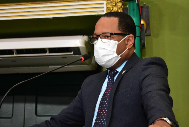 Joceval Rodrigues lamenta invasão a igreja