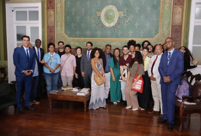 Estudantes da Ufba acompanham reunião da CCJ 