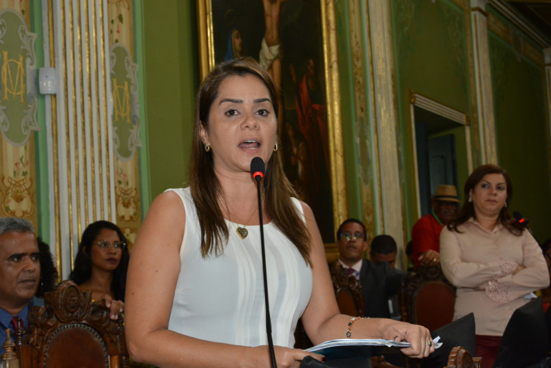 Vereadora Lorena Brandão tem projeto de Capelania sancionado