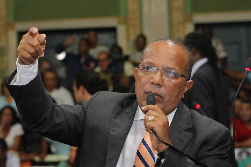 Suíca diz que mobilidade na capital será ampliada com VLT