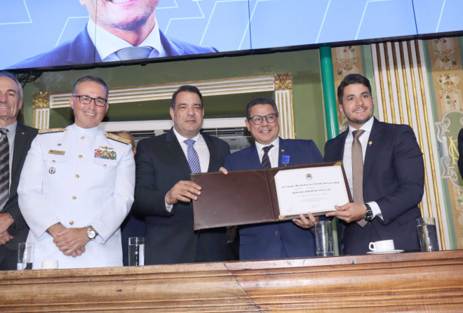 Marcelo Sacramento é homenageado pela Câmara