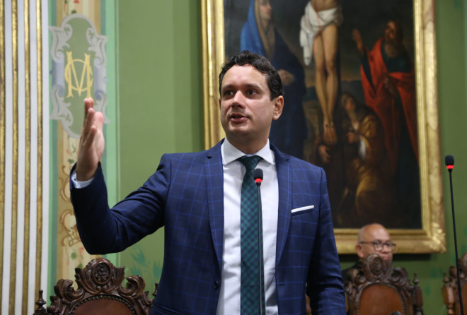 André Fraga propõe programa de auxílio financeiro a cuidadores