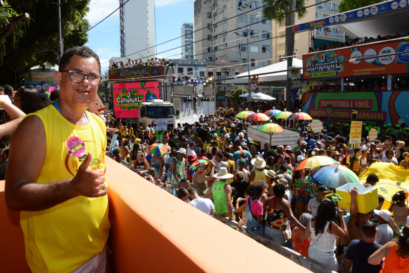 Hélio Ferreira participa da Mudança do Garcia