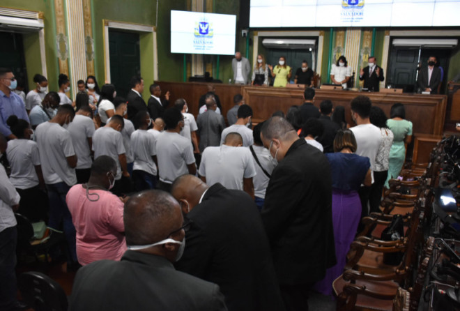 Câmara realiza sessão pelo Dia da Bíblia