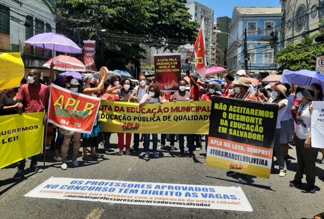 Mandato Pretas por Salvador em ato pela educação municipal