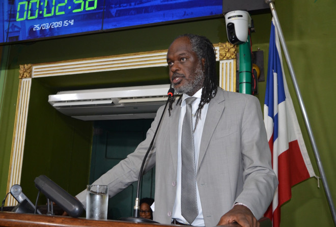 Sílvio diz que veto à Lei Aldir Blanc é vingança contra classe cultural