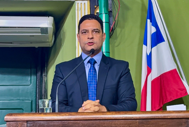 Projeto de lei propõe a Bíblia como recurso paradidático nas escolas de Salvador