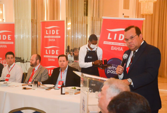 Geraldo Júnior realiza palestra sobre a independência e harmonia dos Poderes