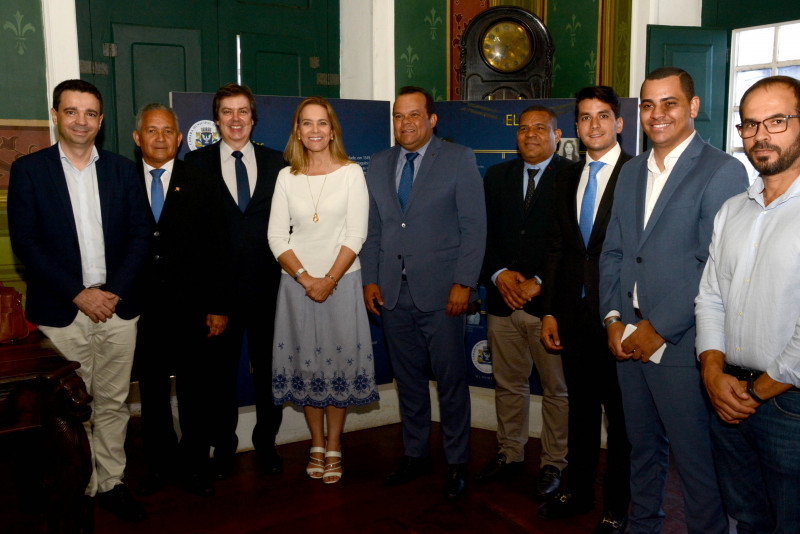 Deputada Leda Borges visita a Câmara