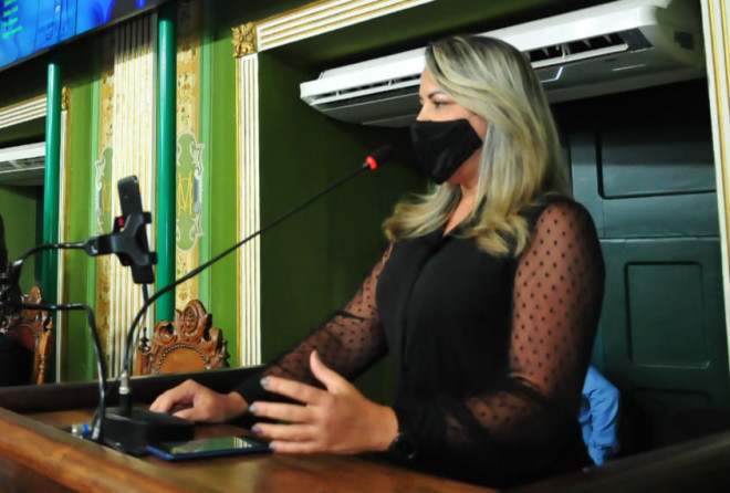 Vacinação prioritária para quem trabalha em supermercado e farmácia