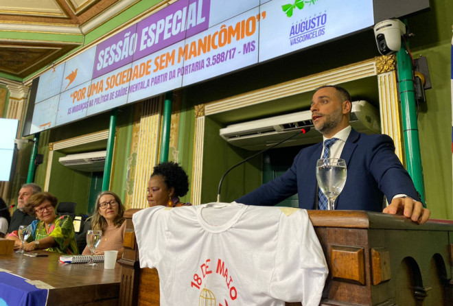Augusto Vasconcelos preside debate sobre saúde mental