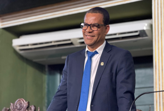 Palhinha reforça apoio ao Outubro Rosa e à saúde da mulher