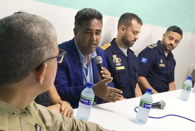 Leandro Guerrilha debate segurança em audiência pública