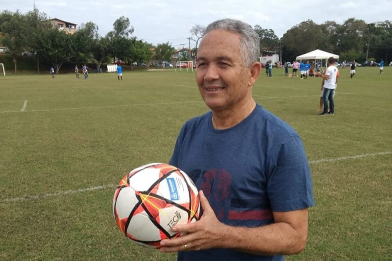 Téo Senna fará live com Edvaldo Valério