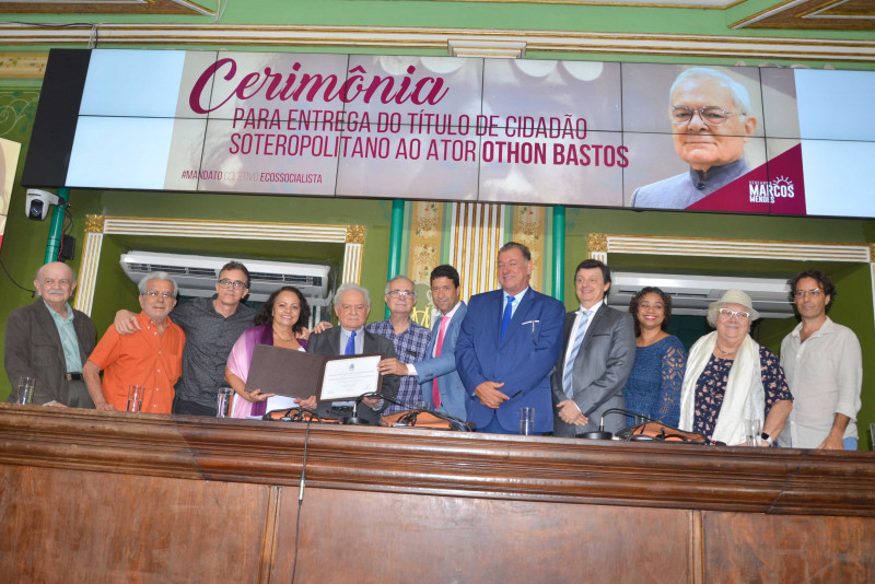 Othon Bastos homenageado com cidadania de Salvador