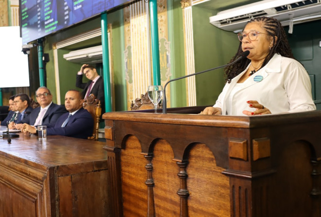 Marta Rodrigues propõe a instalação de bueiros inteligentes