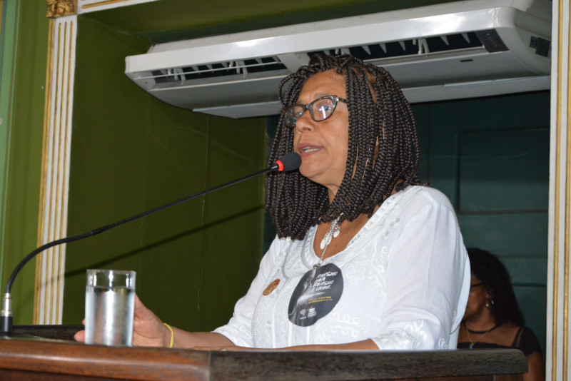 Marta desaprova retirada de nome de Paulo Freire de escola municipal