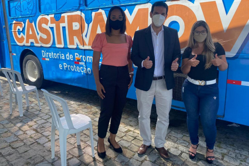 Marcelle comemora novo Castramóvel em Salvador