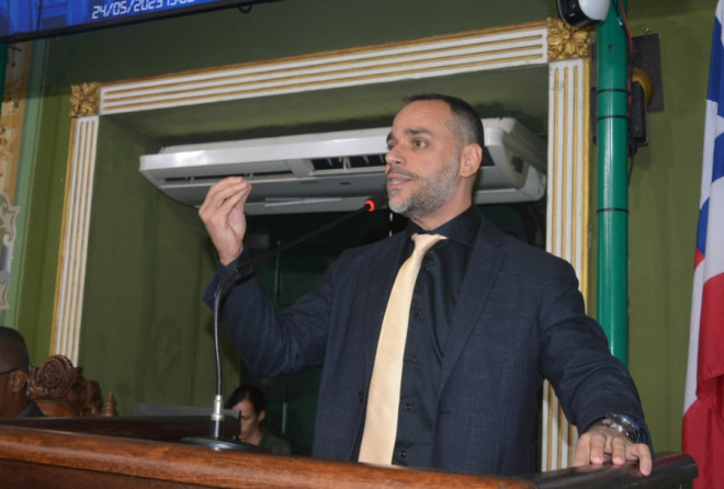 Augusto Vasconcelos pede explicações sobre desmatamento no Dique do Tororó