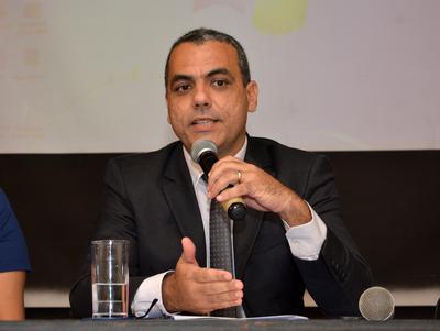 Cezar Leite defende reativação do Elevador do Taboão