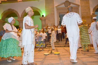 Sessão especial celebra a luta das comunidades de matriz africana