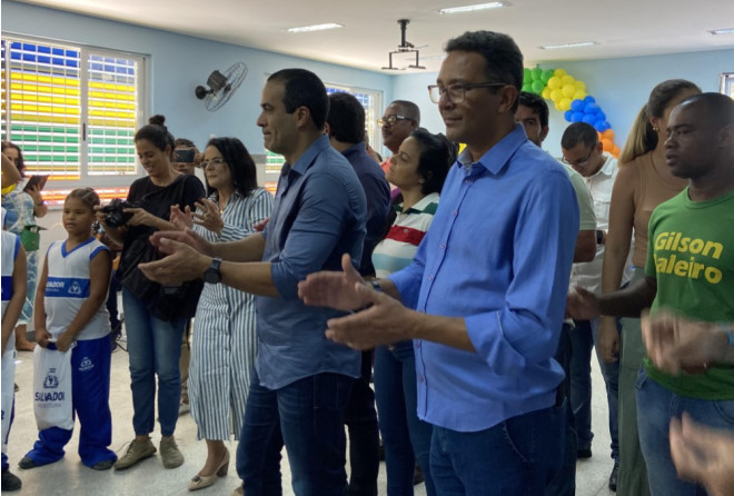 Marcelo Maia comemora inauguração de escola em Brotas