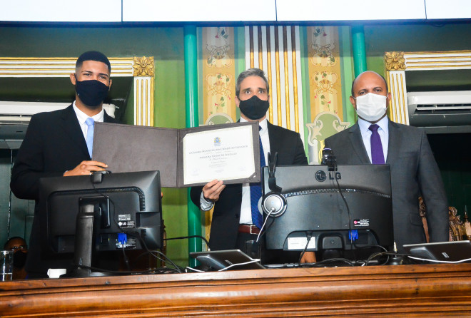 Câmara concede Medalha Thomé de Souza ao campeão olímpico Hebert Conceição