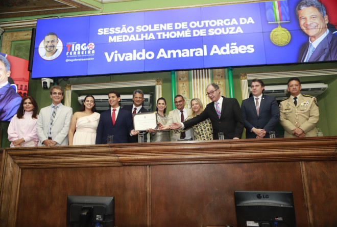 Câmara de Salvador concede Medalha Thomé de Souza a Vivaldo Amaral