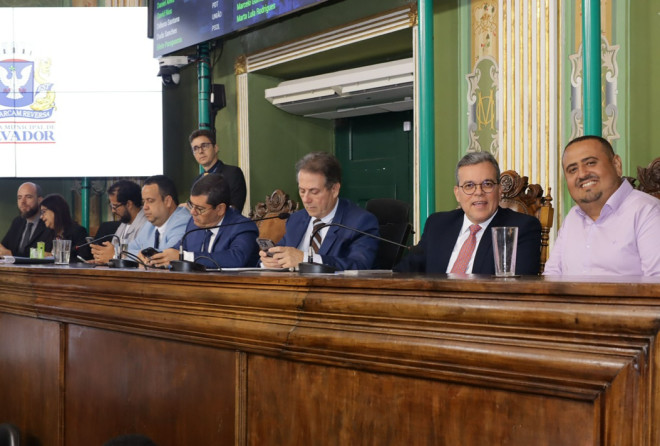 Saúde pública e PDDU dominam debates na 46ª Sessão Ordinária