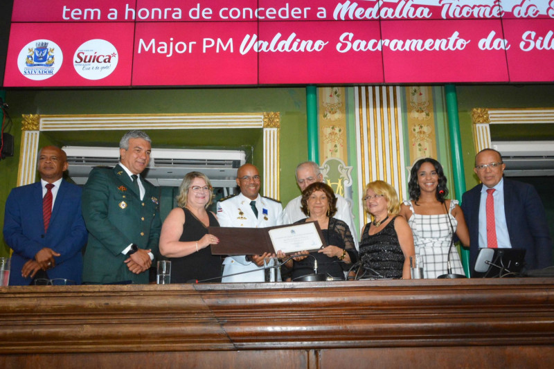 Major Valdino Sacramento recebe Medalha Thomé de Souza